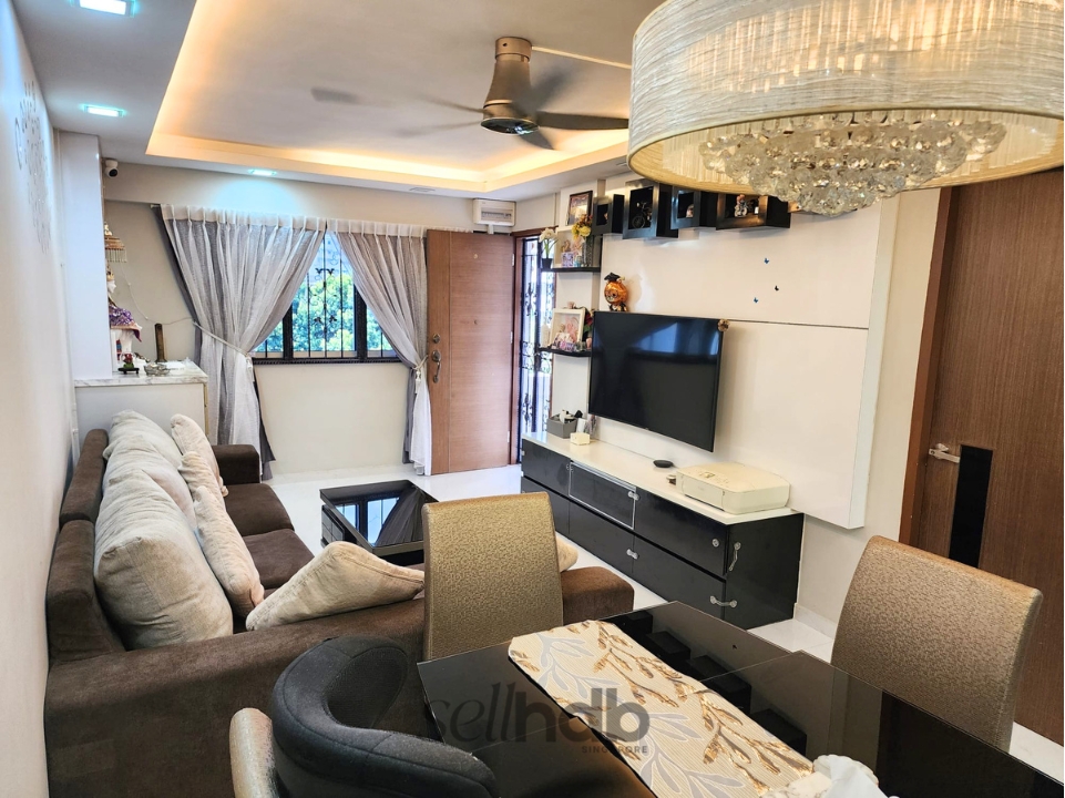 Blk 241 Jurong East Street 24 - 3 Room Flat For Sale